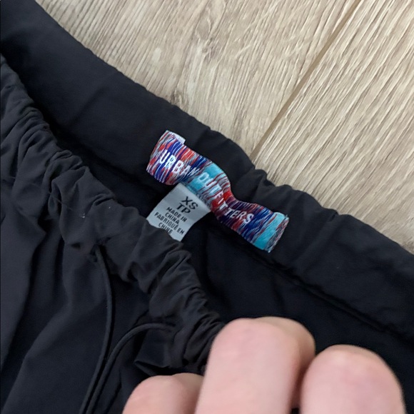 URBAN OUTFITTERS NYLON CARGO PANTS - Picture 3 of 3